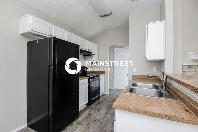 Building Photo - 3 Bedroom Pet-Friendly Home in Fort Worth,...