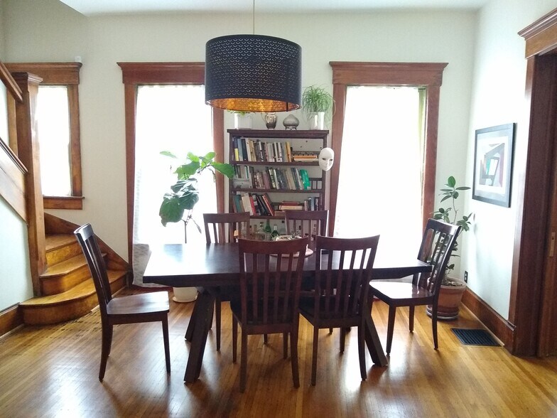 Dining room - 1131 Lexington Ave