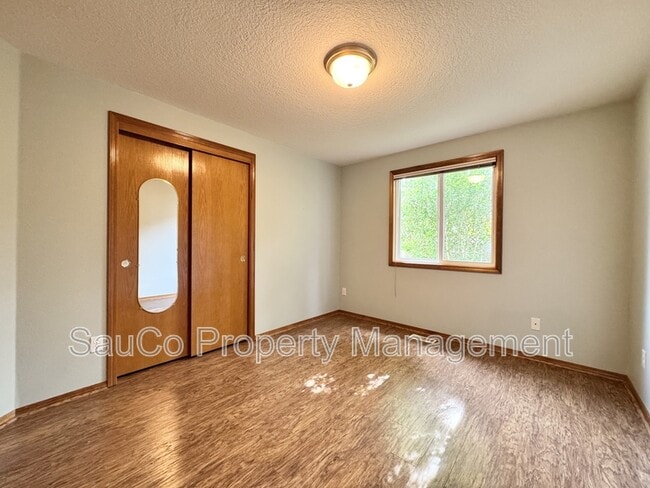Building Photo - 1935 SE 75th Ct