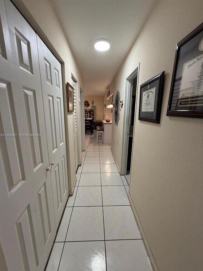 Building Photo - 4210 NW 79th Ave