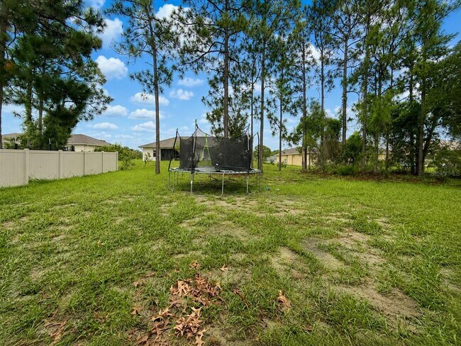 Building Photo - 13405 SW 86th Ave