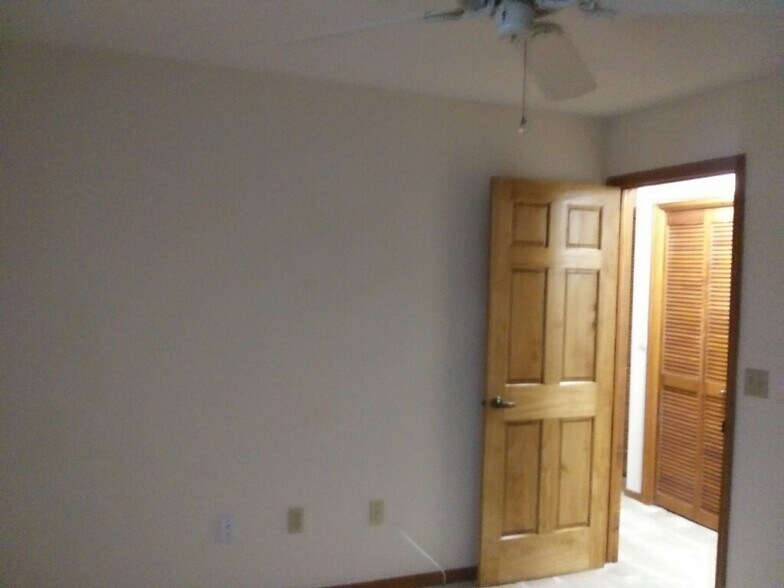 Building Photo - 4515 Southampton Ct