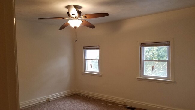 Bedroom - 1937 Meadville St