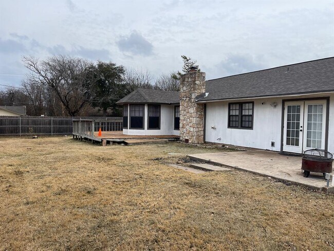 Building Photo - 3422 Danville Dr