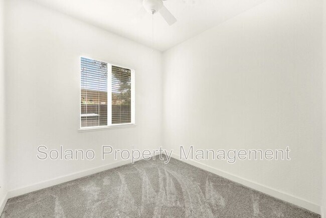 Building Photo - 949 Lancaster St
