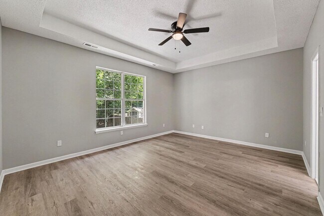 Building Photo - 1854 Oleander Ct