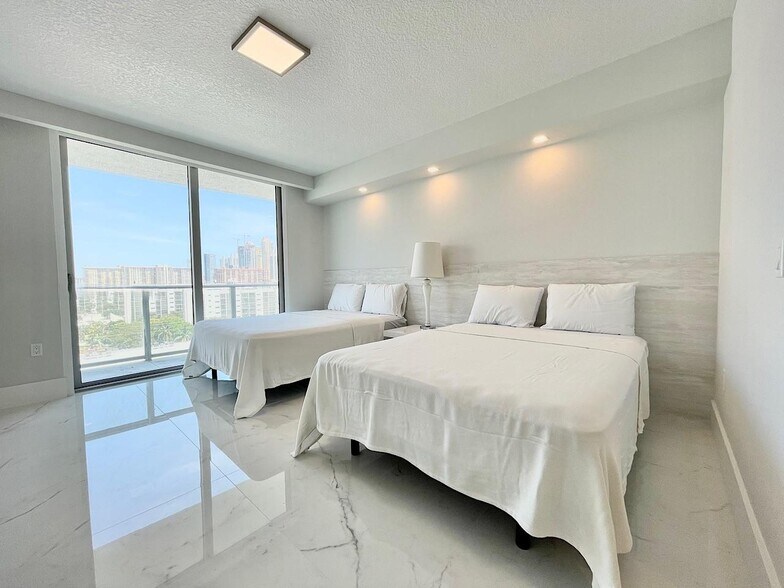 Building Photo - 330 Sunny Isles Blvd