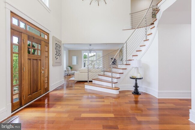 Building Photo - 9715 Singleton Dr
