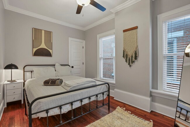 Building Photo - 634 Neil Ave