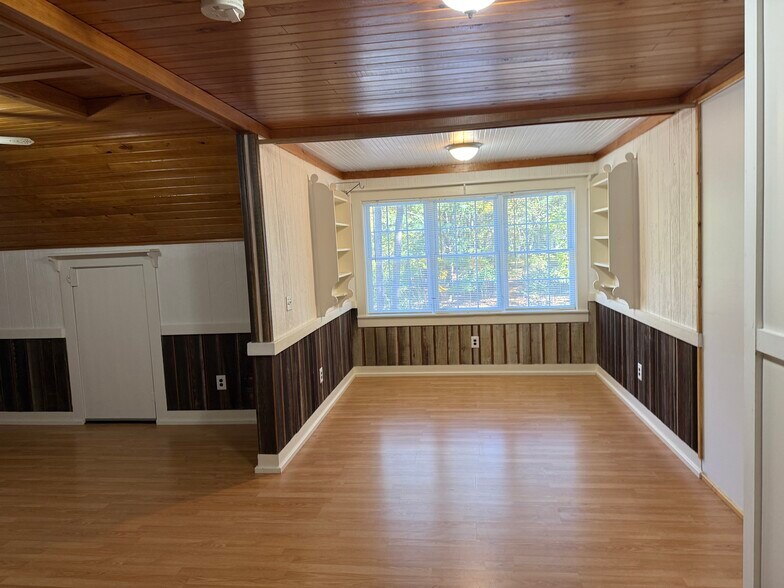 Building Photo - 4116 Charles G Dr