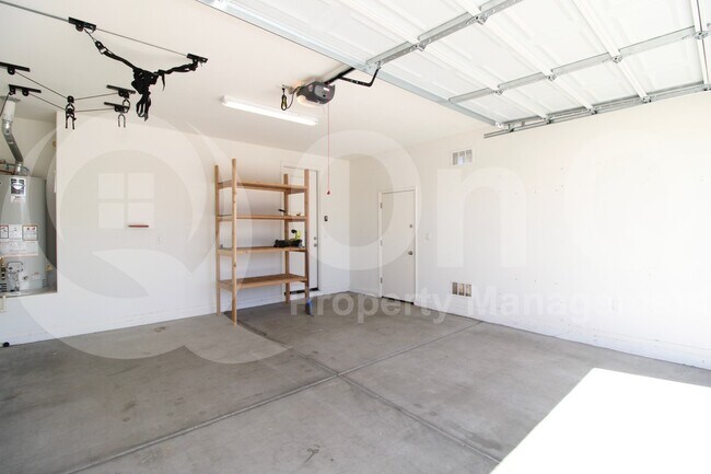 Building Photo - 7549 N 125th Dr