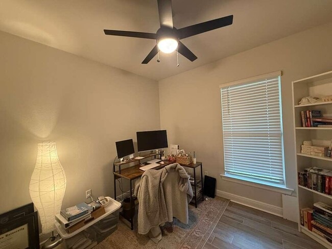 Building Photo - 115 Apollo Ave