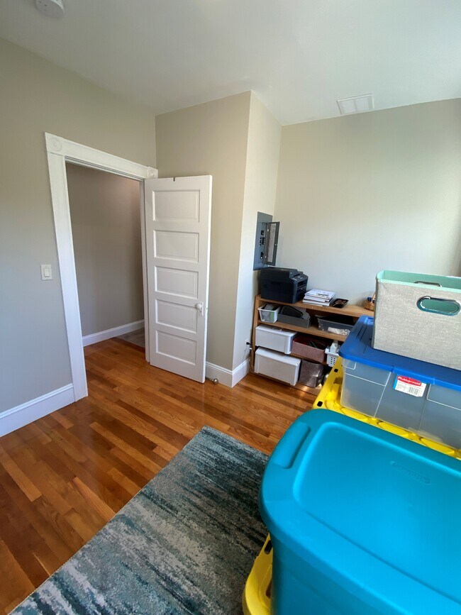 Central AC and Central Heat - 284 Central St