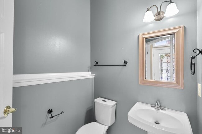 Building Photo - 13250 Custom House Ct