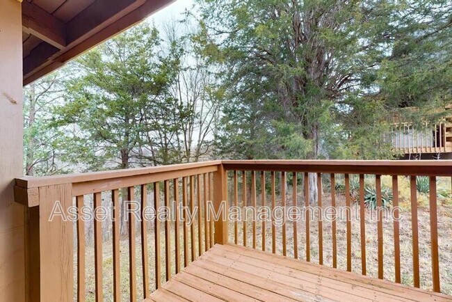 Building Photo - 2632 Camden Way