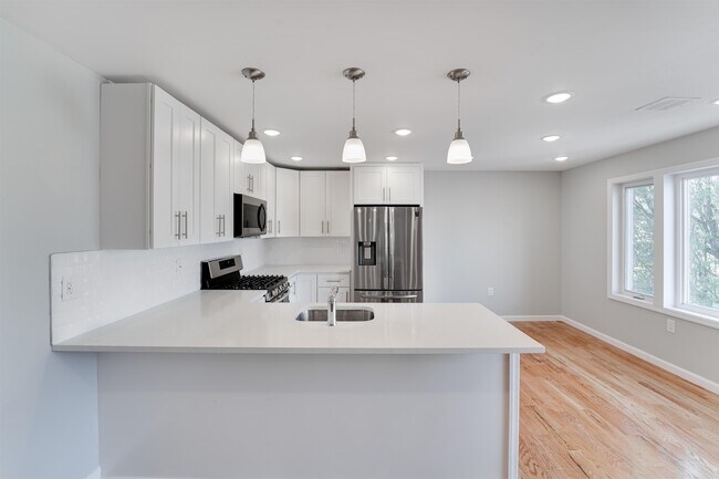 Building Photo - 1521 41st St