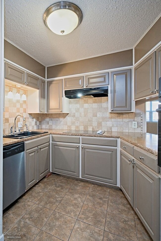 Building Photo - 4613 N 2nd St