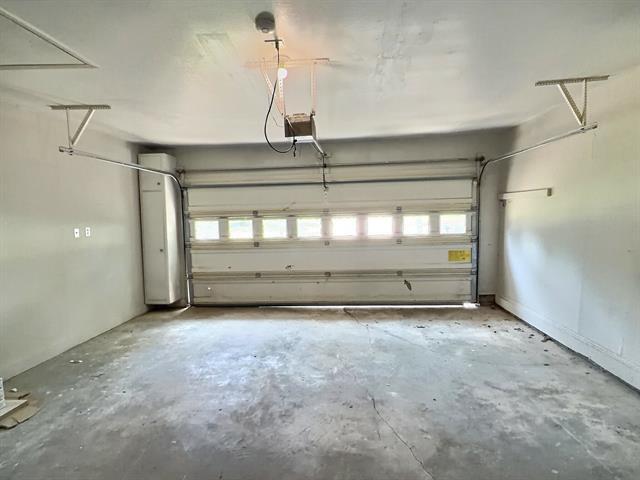 Building Photo - 111 E Doris Dr