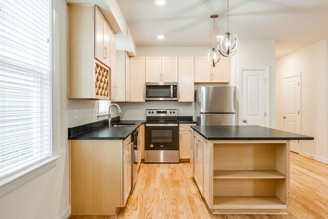 Building Photo - 1113 N 32nd St