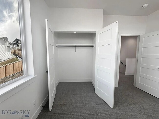 Building Photo - 509 Spaniel Ln