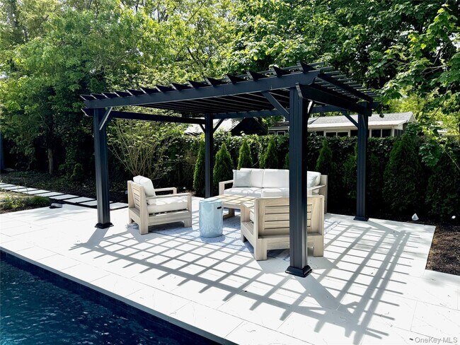 Building Photo - 6 Long Ln