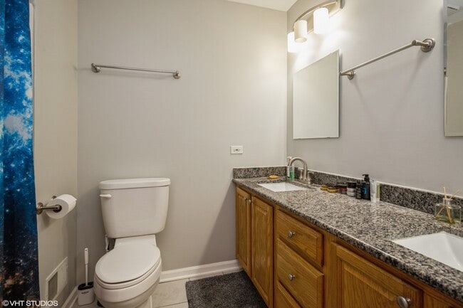 Building Photo - 5N372 IL-53