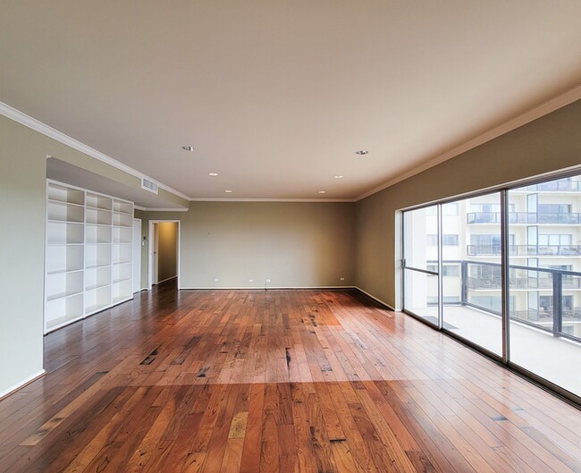 Building Photo - 2929 Buffalo Speedway