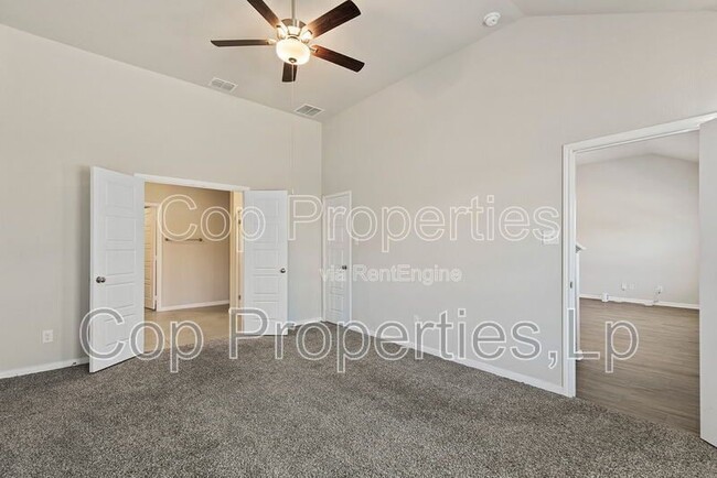 Building Photo - 5103 Topaz Bnd