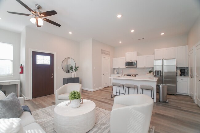 Building Photo - 504 Nursery Rd