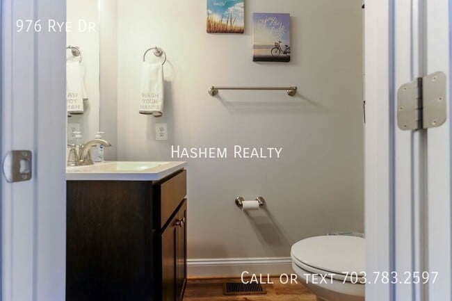 Building Photo - 976 Rye Dr