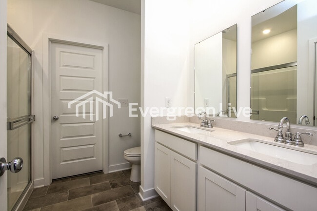 Building Photo - 832 Penrose Pl