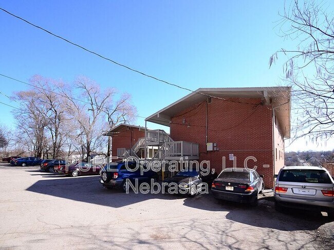 Building Photo - 616 N 46th St