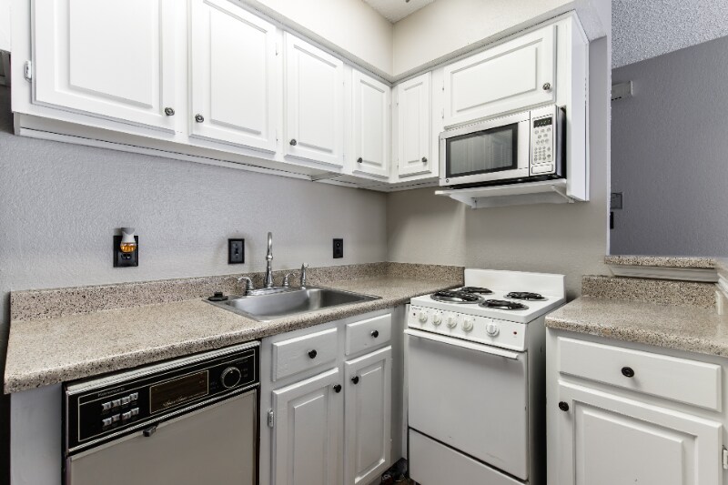 Building Photo - 1704 Baird Farm Cir