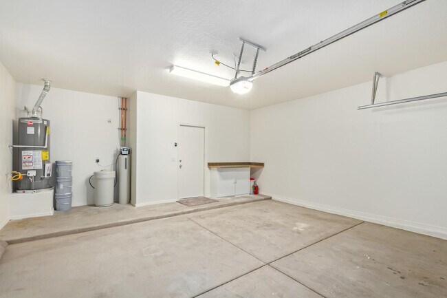 Building Photo - 3443 E Riopelle Ave