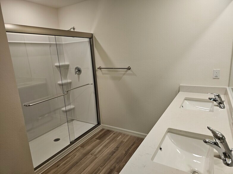 Shower - 8415 Clearway Dr
