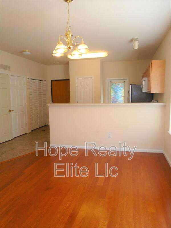 Building Photo - 1619 Monterey Rd