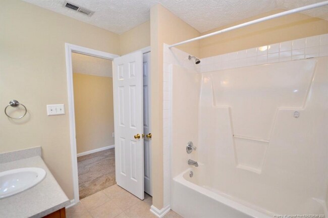 Building Photo - 361 Americana Dr