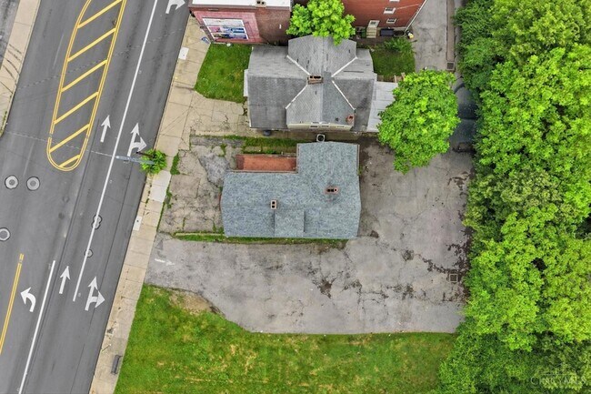 Building Photo - 5109 Montgomery Rd