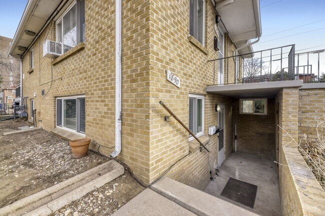 Building Photo - 1890 S Garfield St