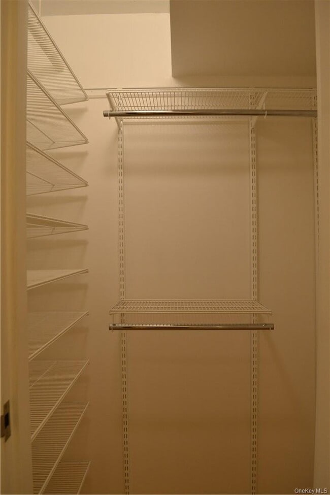 Building Photo - 4 Martine Ave