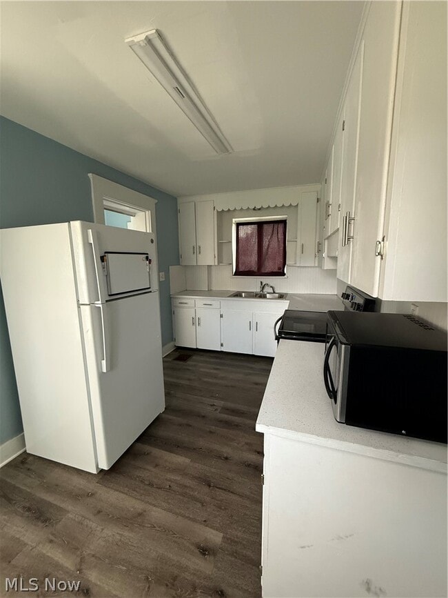 Building Photo - 732 Elberon Ave