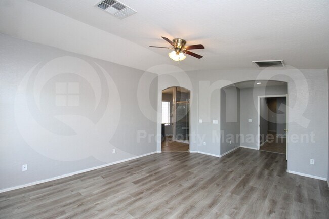 Building Photo - 5406 W Ian Dr