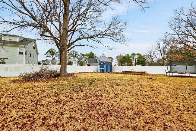 Building Photo - Spacious 5-Bedroom Home in Virginia Beach