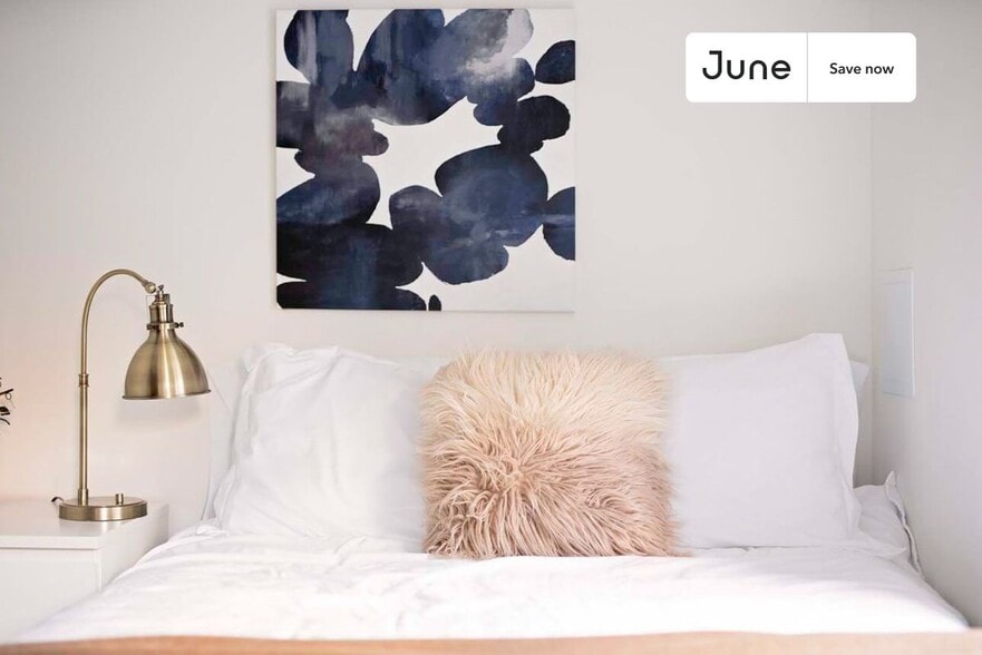 Building Photo - 320 Manhattan Ave