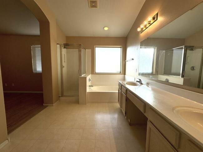 Building Photo - ***MOVE IN SPECIAL**SPRINGS IN CHANDLER 3 ...