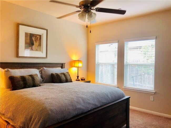 Building Photo - 2304 S Lakeline Blvd