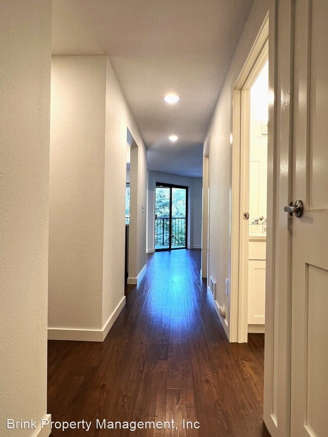 Building Photo - 1 br, 1 bath House - 12515 NE 116th St #B31