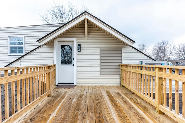 Building Photo - Charming, Fully Furnished Kenwick Rental | $1,500/mo – Utilities Included