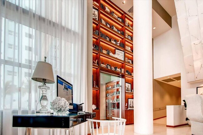Building Photo - 6551 Collins Ave