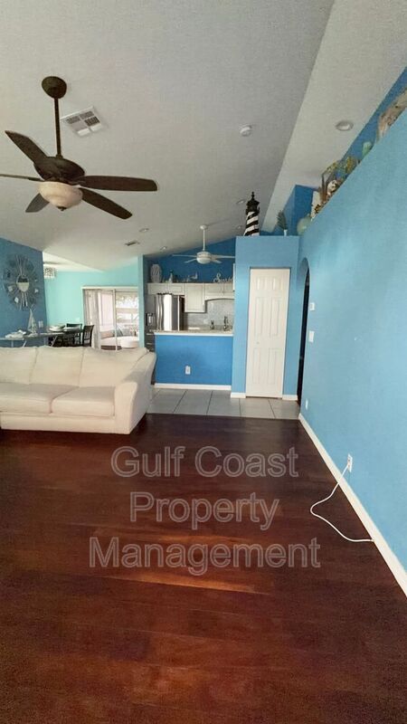Building Photo - 11652 Pawley Ave
